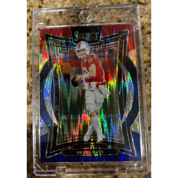 Rookie Drake Maye Football Cards - Picture 2 of 8